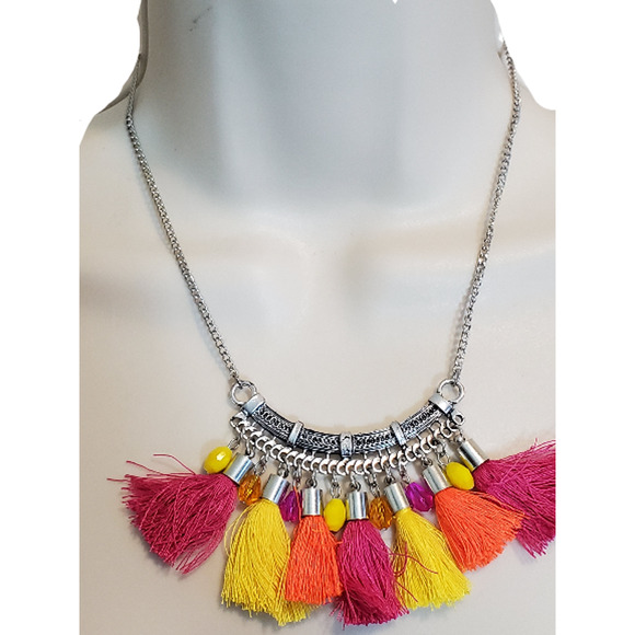 NWOT Women's Jewelry Multicolor Silvertone Boho Tassel Statement Necklace - Picture 1 of 4